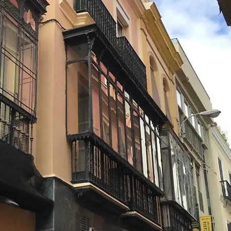 On Calle Cuna, 2 Balconies Apartment *