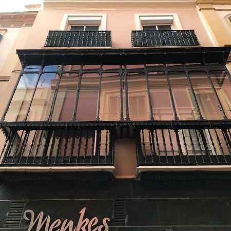 On Calle Cuna, 2 Balconies Apartment Sevilla